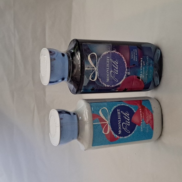 Bath & Body Works - Picture 1 of 2